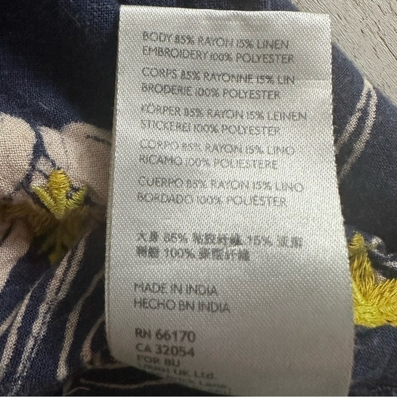 Urban Outfitters Marlow Spliced Boxy Shirt Short Sleeve Top Blouse M - Picture 10 of 15